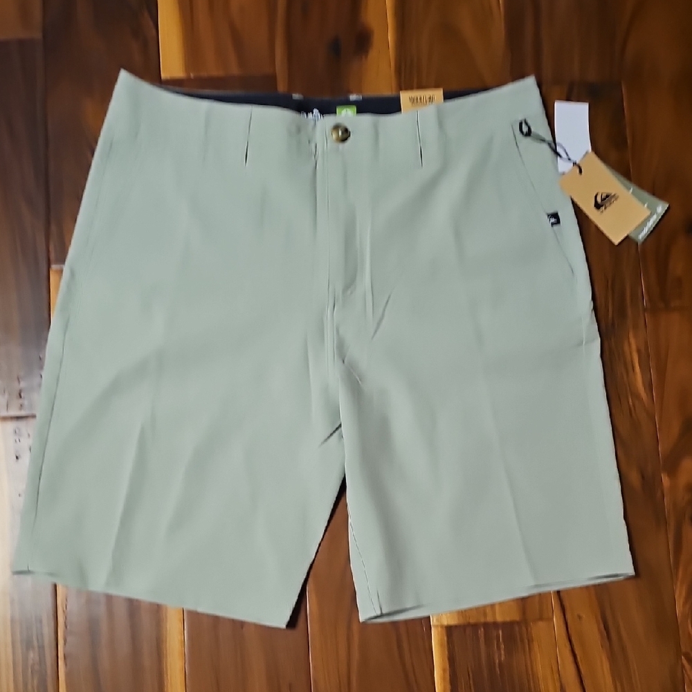 Quiksilver Tan Flat Front Shorts Modern Tailored Fit